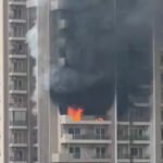 नोएडा सेक्टर-75 की 28 मंजिला सोसाइटी में 12वें फ्लोर पर भीषण आग, मची अफरा-तफरी