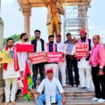 महंगाई और नीट पेपर लीक के विरोध में सपाइयों का विरोध