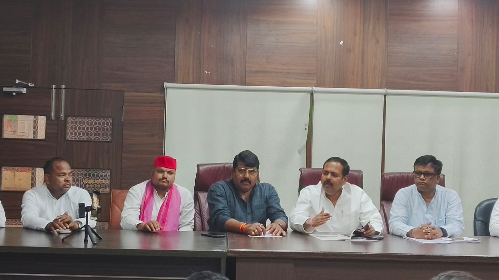 आरक्षण नियमों की अनदेखी का आरोप, सपा ने सरकार को घेरा; ‘पीडीए ऑडिट रिपोर्ट’ में भर्ती प्रक्रियाओं पर उठाए सवाल