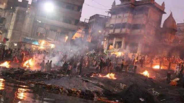 काशी में धार्मिक स्थलों पर सुविधाओं का विस्तार: मणिकर्णिका घाट पर बनेगी दोपहिया पार्किंग, पिशाचमोचन और सारनाथ के लिए भी नई योजनाएं