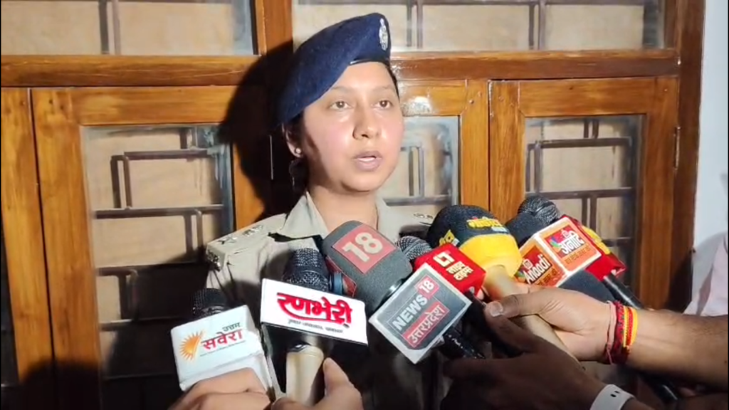 वाराणसी में ऑनलाइन IPL सट्टेबाजी रैकेट का पर्दाफाश, 13 साइबर अपराधी गिरफ्तार