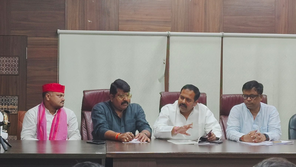 आरक्षण नियमों की अनदेखी का आरोप, सपा ने सरकार को घेरा; ‘पीडीए ऑडिट रिपोर्ट’ में भर्ती प्रक्रियाओं पर उठाए सवाल
