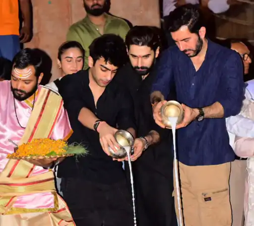 फिल्म ‘चांद मेरा दिल’ की कामयाबी की कामना लेकर काशी पहुंचे अभिनेता लक्ष्य लालवानी, दशाश्वमेध घाट पर गंगा आरती में हुए शामिल