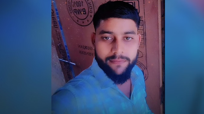 वाराणसी: रेलवे ट्रैक पर टहलते समय युवक की ट्रेन से कटकर मौत, शरीर के हुए दो टुकड़े, परिवार में मचा कोहराम
