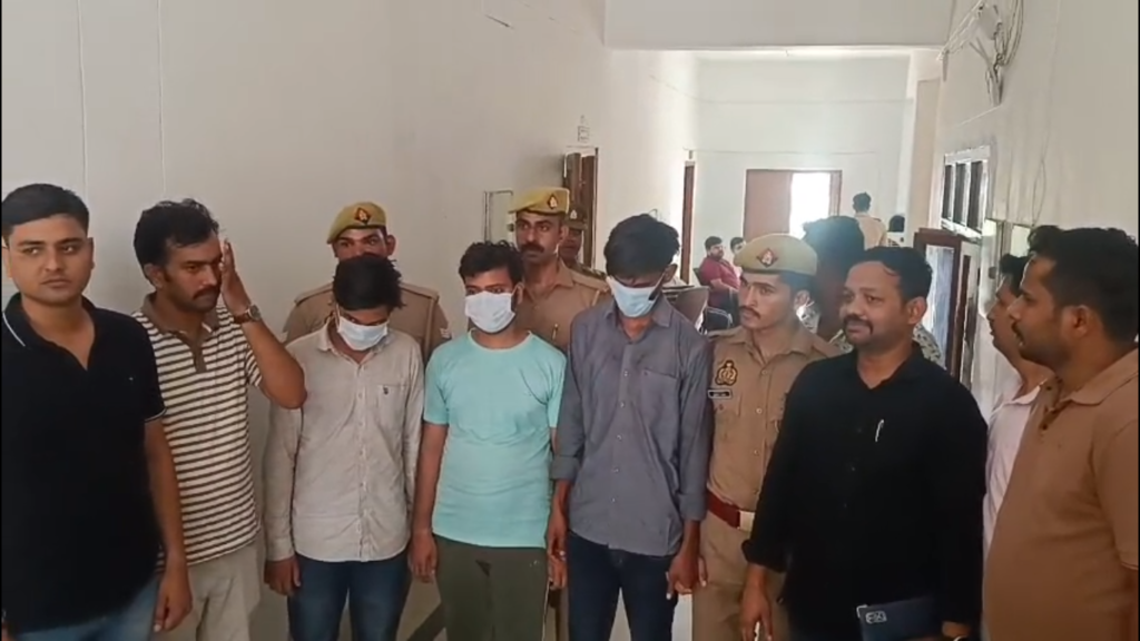 वाराणसी में बड़ी पुलिस कार्रवाई: मुठभेड़ के बाद चार शातिर चोर गिरफ्तार, करोड़ों का माल बरामद