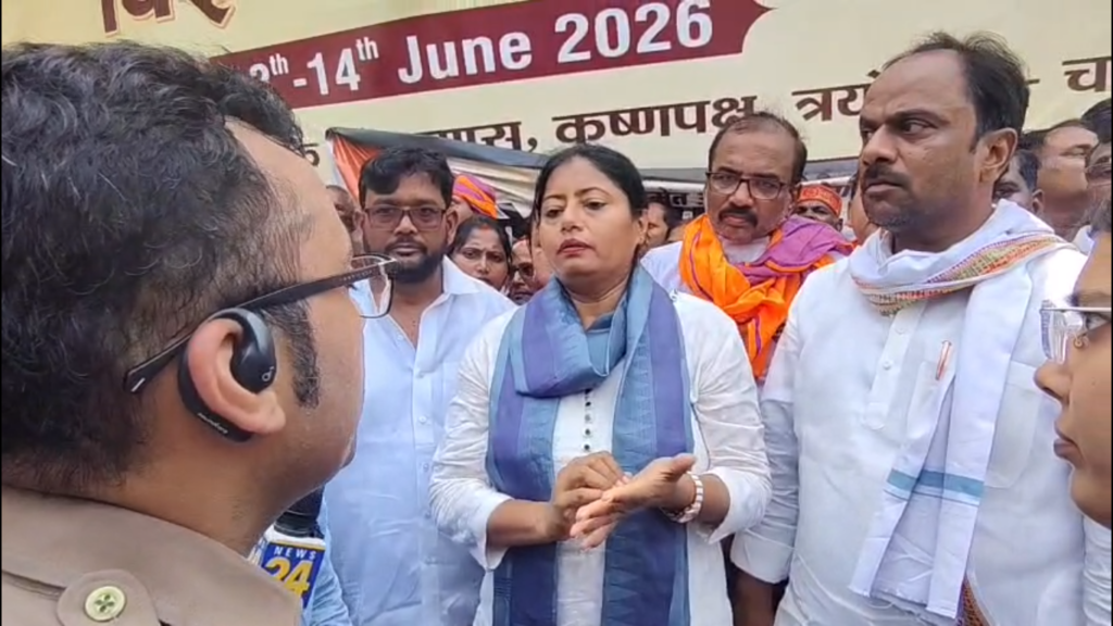 वाराणसी में विरोध मार्च पर रोक, पल्लवी पटेल बोलीं- युवाओं के भविष्य से खिलवाड़ बर्दाश्त नहीं