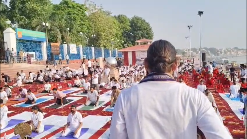 गंगोत्री से गंगासागर तक योग का संदेश लेकर निकली यात्रा का वाराणसी में भव्य स्वागत