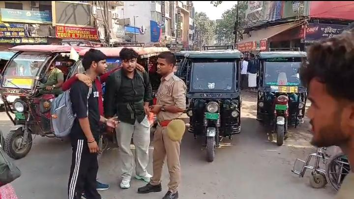 किसके दम पर ऑटो चालक देते हैं सिस्टम को चुनौती !