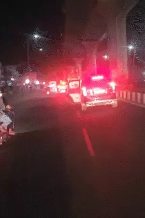 मेरठ में ब्रह्मपुरी मेट्रो स्टेशन के पास से युवती के अपहरण, स्कूटी सवारों ने पीछा किया तो कार ने मारी टक्कर, फिर फरार