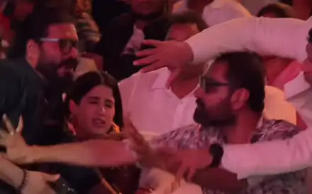 विजयवाड़ा में फिल्म ‘पेद्दी’ के प्रमोशन के दौरान हंगामा, राम चरण के हमशक्ल फैन ने मचाई अफरातफरी