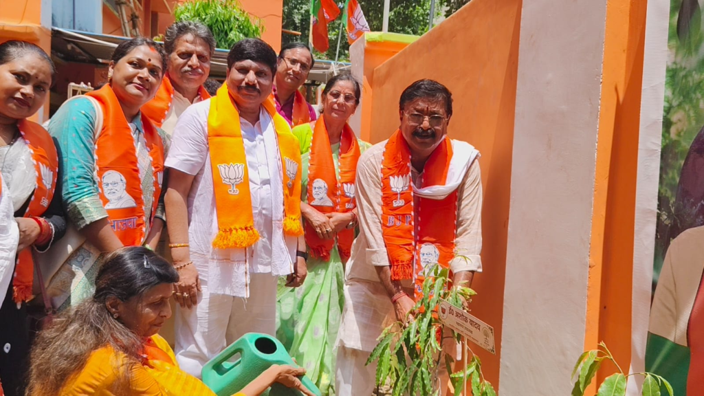 विश्व पर्यावरण दिवस पर भाजपा महानगर कार्यालय में चला हरियाली अभियान, सैकड़ों पौधे रोपे गए