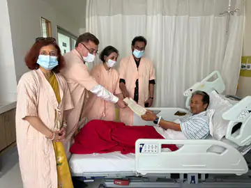 27 दिन बाद वांगचुक ने तोड़ा अनशन: नड्डा ने जूस पिलाया, बोले- हिंसा रोकने के लिए लिया फैसला; CJP का आंदोलन जारी