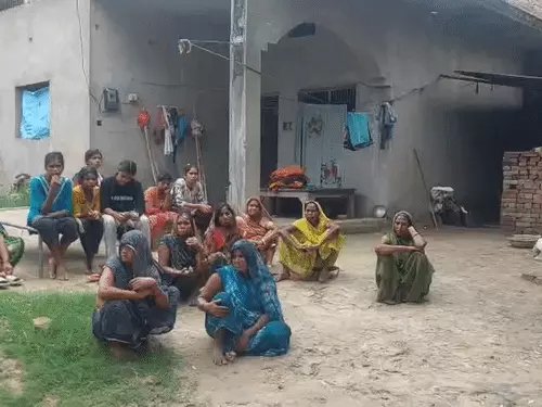 वाराणसी में प्रेमी ने मंगेतर को भेजे प्राइवेट फोटो-वीडियो, शादी टूटने के बाद युवती ने एसिड पीकर जान दी