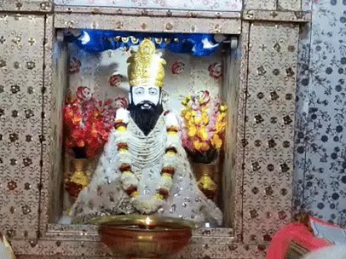 वाराणसी में संत रविदास प्रकाश पर्व को लेकर निकली 131 कलशों की भव्य यात्रा, 27 राज्यों तक पहुंचेगी समरसता का संदेश