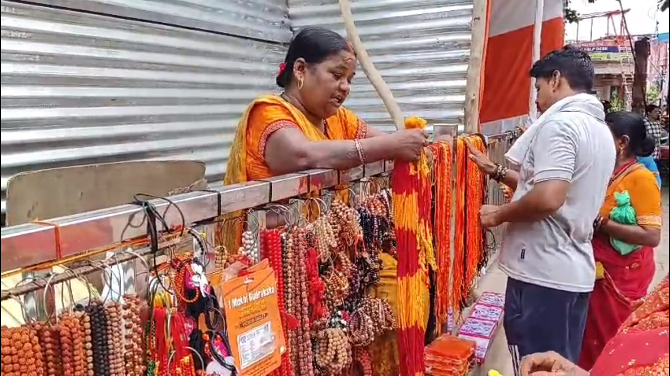 पीएम स्वनिधि से कारोबार को मिली रफ्तार, अब दुकान लगाने पर रोक; वाराणसी की महिला स्ट्रीट वेंडर ने प्रधानमंत्री से लगाई न्याय की गुहार