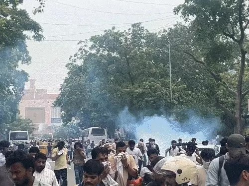 पैलेट गन मामले में सुप्रीम कोर्ट सख्त, दिल्ली सरकार को घायलों के इलाज के निर्देश; इस्तेमाल के रिकॉर्ड सुरक्षित रखने को कहा