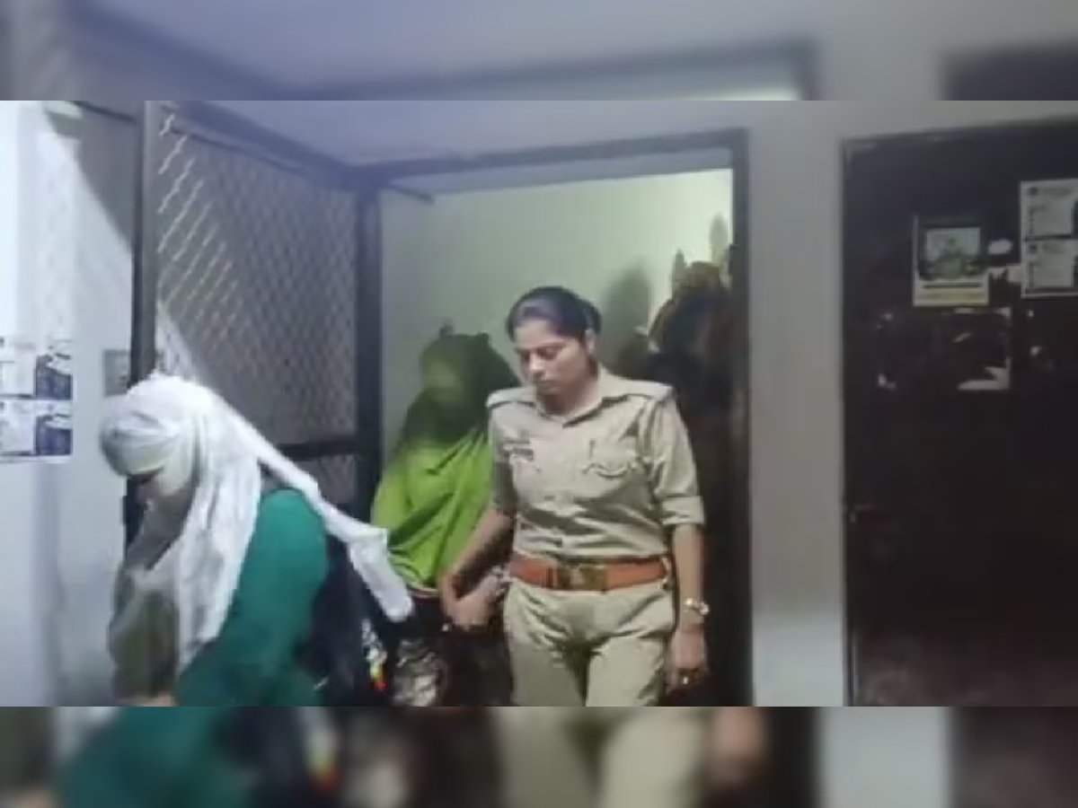 वाराणसी में फर्जी ट्रेडिंग कॉल सेंटर पर पुलिस का बड़ा शिकंजा, 32 लोग गिरफ्तार; करोड़ों की साइबर ठगी का खुलासा
