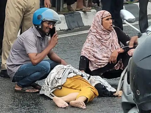 वाराणसी में दर्दनाक सड़क हादसा, अस्पताल जा रही महिला की ट्रक से कुचलकर मौत