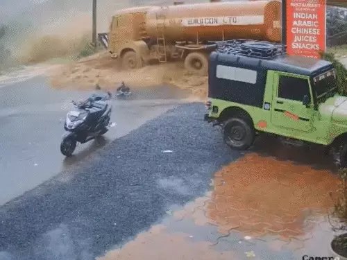 तेज बारिश से वायनाड में बड़ा हादसा: सुरंग निर्माण स्थल पर भूस्खलन, 2 की मौत, कई लोग मलबे में दबे होने की आशंका