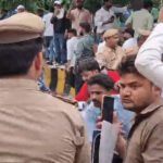 मेरठ कलेक्ट्रेट पर ललिता गौतम हत्याकांड को लेकर प्रदर्शन, पुलिस से झड़प के बाद लाठीचार्ज; कई लोग हिरासत में