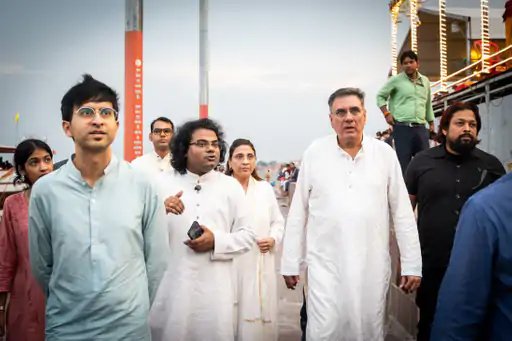 सात साल बाद काशी पहुंचे बोमन ईरानी, बाबा विश्वनाथ के दरबार में लगाई हाजिरी, बोले- कल्पना से कहीं ज्यादा अद्भुत है बनारस