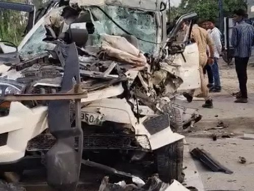 कानपुर में भीषण सड़क हादसा: खड़े ट्रक से टकराई तेज रफ्तार स्कॉर्पियो, भाई-बहन समेत तीन की मौत, नौ घायल