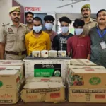 वाराणसी में चेन स्नेचिंग और शराब ठेके में चोरी करने वाले चार बदमाश गिरफ्तार, 405 पाउच शराब और बैटरी बरामद