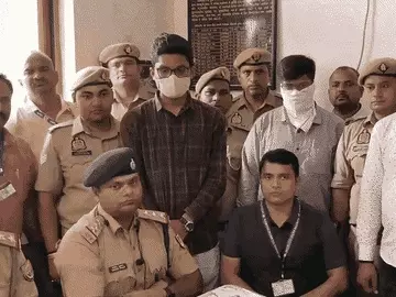 वाराणसी कैंट स्टेशन पर 1.95 करोड़ की ज्वेलरी बरामद, दो युवक हिरासत में; आयकर विभाग ने शुरू की जांच