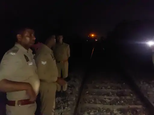 वाराणसी में दर्दनाक हादसा: बकरी बचाने गई बहन की ट्रेन से कटकर मौत, बचाने दौड़ा भाई भी नहीं बच सका