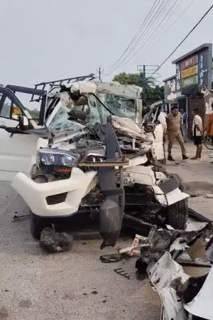 कानपुर में भीषण सड़क हादसा: खड़े ट्रक से टकराई तेज रफ्तार स्कॉर्पियो, भाई-बहन समेत तीन की मौत, नौ घायल