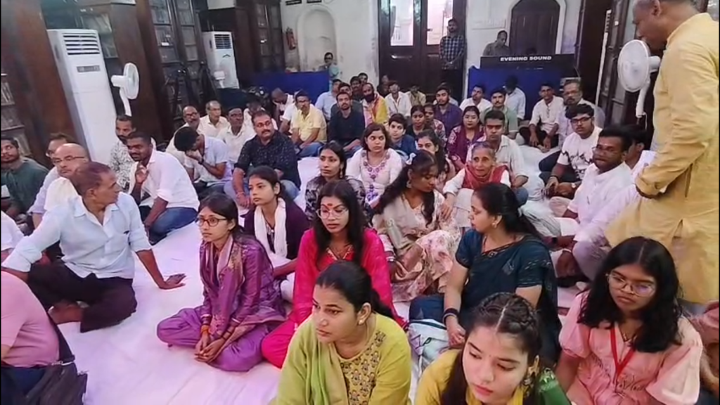 कुशवाहा कांत के साहित्यिक योगदान को नई पीढ़ी तक पहुंचाने की पहल, विजय विनीत की पुस्तक का हुआ लोकार्पण