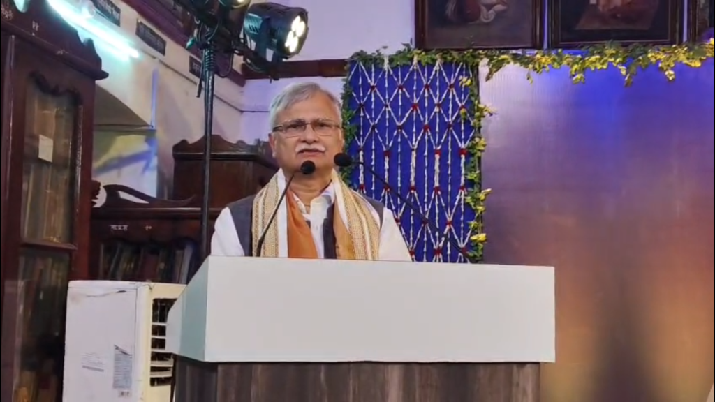 कुशवाहा कांत के साहित्यिक योगदान को नई पीढ़ी तक पहुंचाने की पहल, विजय विनीत की पुस्तक का हुआ लोकार्पण