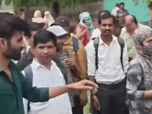 फरीदाबाद में आनंद आहूजा की कंपनी में बड़ा प्रदर्शन, बोनस कटौती के खिलाफ सैकड़ों कर्मचारी सड़क पर