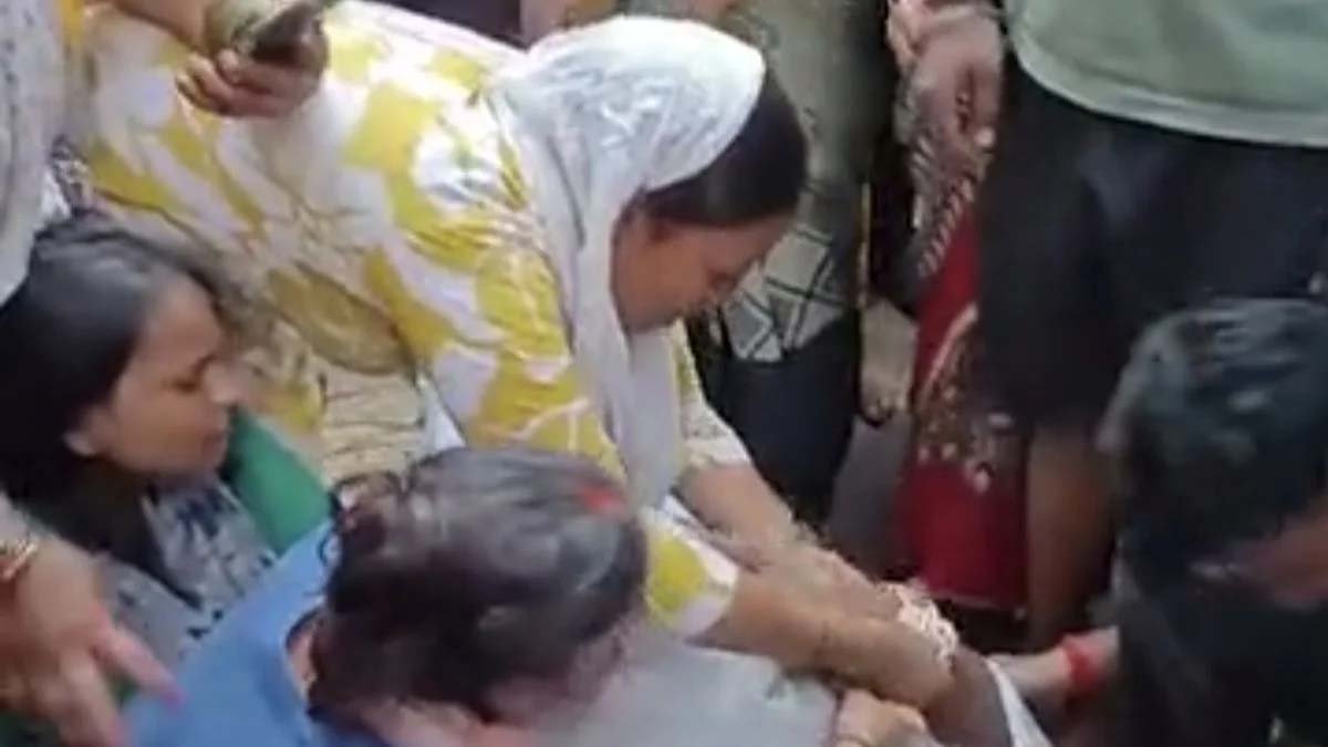 राखी से 3 दिन पहले भाई की मौत, अंतिम विदाई में बहनों ने शव को बांधी राखी; बोलीं- हर साल गिफ्ट देता था, इस बार जिंदगीभर का दर्द दे गया