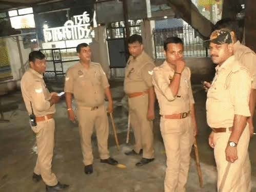 वाराणसी के होटल में महाराष्ट्र निवासी युवक का शव मिलने से मचा हड़कंप, 4 दिन से ठहरा था होटल में