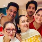 रक्षाबंधन पर एक साथ दिखा कृष्णा अभिषेक का परिवार, आरती और गोविंदा के बच्चों संग मनाया त्योहार; सुनीता आहूजा भी रहीं मौजूद