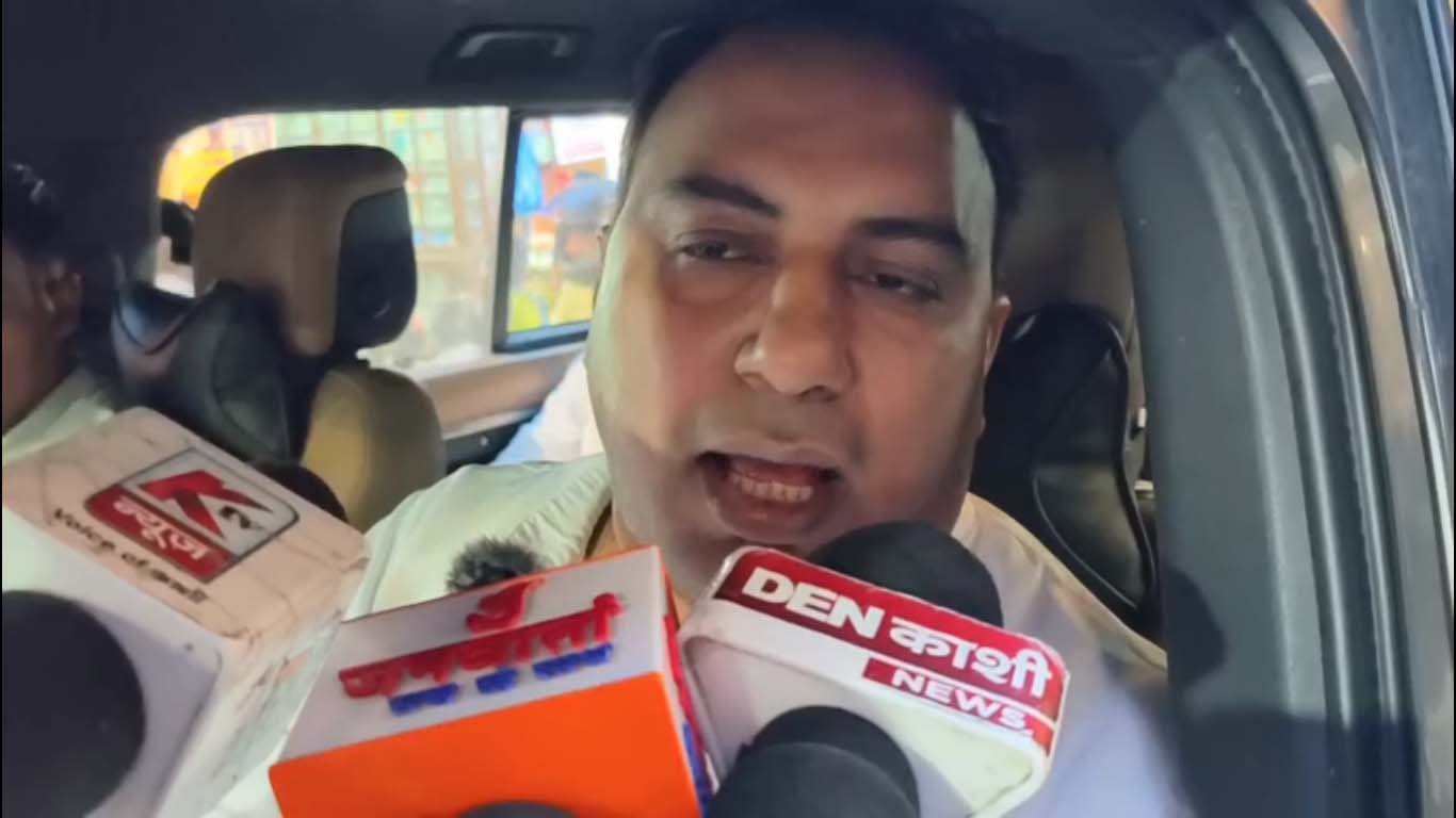 वाराणसी पहुंचे फिल्म निर्माता अमित जानी, बाबा विश्वनाथ के दर्शन के बाद 'ज्ञानवापी फाइल' बनाने का किया ऐलान