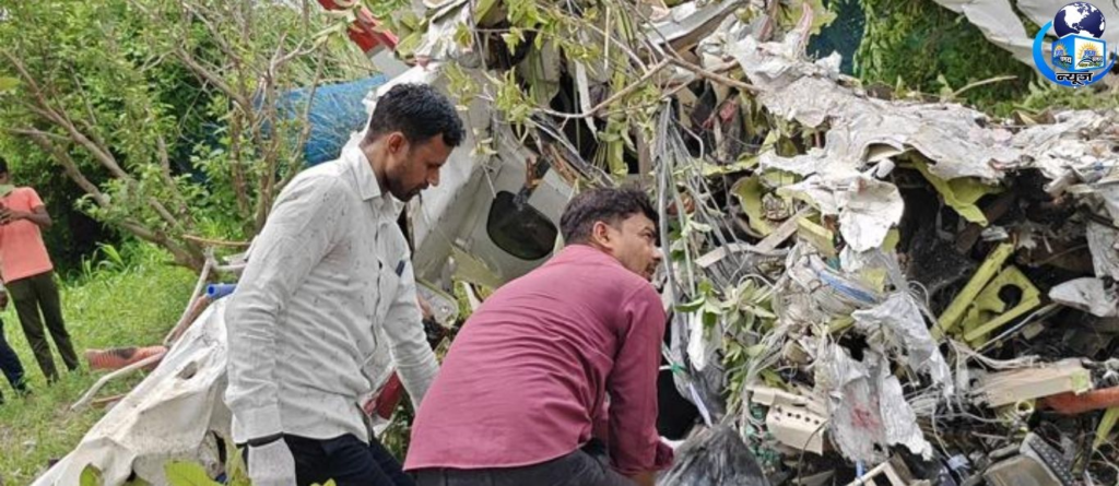 कानपुर में ट्रेनिंग विमान हादसा: गंगा बैराज के पास खेत में गिरा एयरक्राफ्ट, प्रशिक्षक और ट्रेनी पायलट की मौत