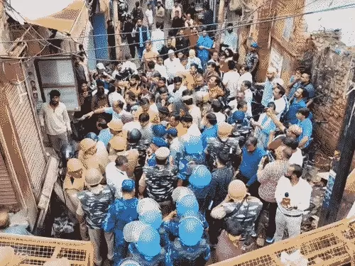दालमंडी चौड़ीकरण के बीच बिजली विभाग की वसूली पर उठे सवाल, 6.17 करोड़ के बकाये ने बढ़ाई हलचल