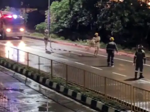 बाबतपुर फोरलेन पर सीएनजी सिलेंडर से गैस रिसाव, चालक की सतर्कता से टला बड़ा हादसा