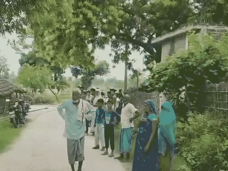 प्रेम संबंध से नाराज भाई ने बहन की बांके से काटकर हत्या, 9 दिन पहले प्रेमी के साथ घर छोड़कर गई थी किशोरी
