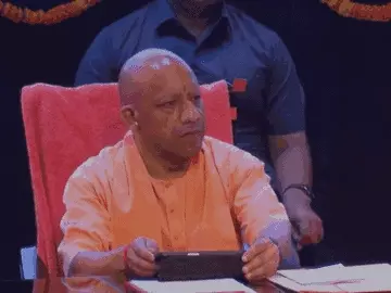 ‘चाचा-भतीजे की जोड़ी’ पर योगी का तंज: बोले- पहले बिना परीक्षा नौकरी मिलती थी, अब 6 महीने में देंगे 1 लाख से ज्यादा नियुक्तियां