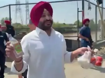 CM मान के काफिले पर अंडे-टमाटर फेंके, बिट्टू हिरासत में: शराब की बोतल लहराकर बोले- भगवंत मान अपनी शराब का आनंद लो