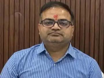 काशी विश्वनाथ मंदिर के नए सीईओ बने सत्यम मिश्रा