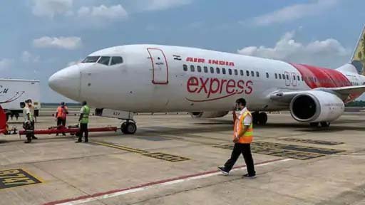 वाराणसी से दिल्ली जा रही एयर इंडिया एक्सप्रेस की फ्लाइट में तकनीकी गड़बड़ी, लखनऊ में कराई गई इमरजेंसी लैंडिंग