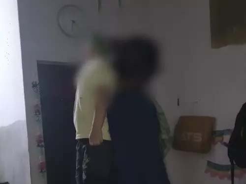 गाजियाबाद में मां-बेटी की मौत, एक ही फंदे पर मिले शव