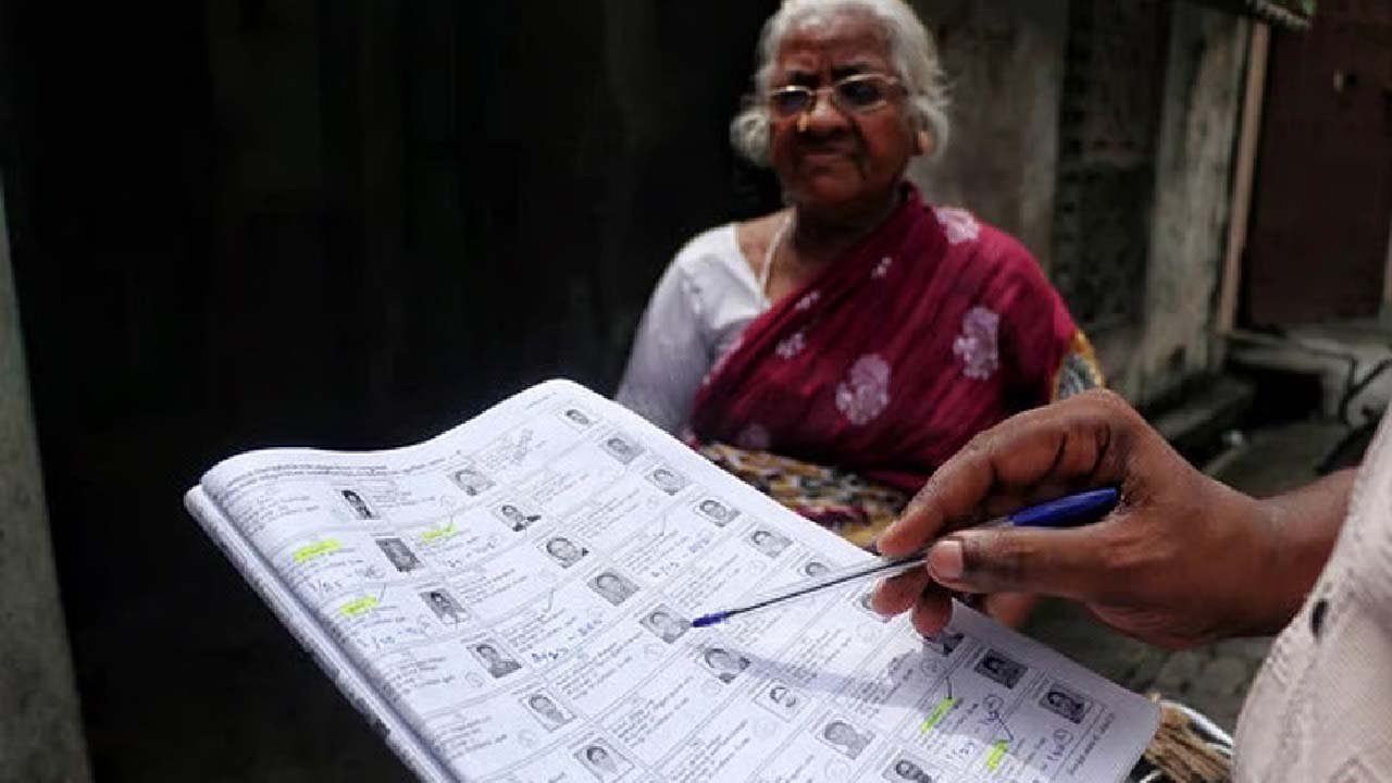 SIR खत्म, तो फॉर्म -6 भी अब सामान्य: नए मतदाताओं के लिए अतिरिक्त घोषणा पत्र हटाया