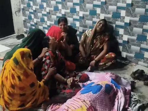 वाराणसी में 55 साल के आजाद मिश्रा की पीटकर हत्या, पड़ोसी चचेरे भाई पर लगा गंभीर आरोप; पहले से चल रहा था विवाद