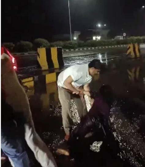 वाराणसी में युवती को स्कॉर्पियो में जबरन बैठाने का VIDEO: सोशल मीडिया पर अपहरण का दावा, पुलिस जांच में मामला निकला पारिवारिक