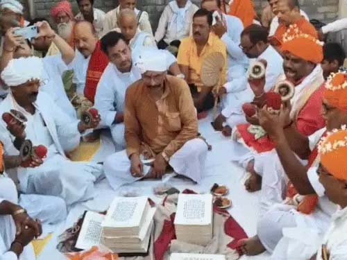 रामनगर रामलीला की तैयारियां तेज: 25 सितंबर से होगा शुभारंभ, गणेश पूजन के साथ शुरू हुए धार्मिक अनुष्ठान